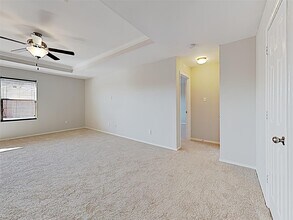 1620 Gayla Creek Dr in Little Elm, TX - Foto de edificio - Building Photo