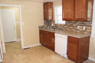 216 Clover Ln in Fort Collins, CO - Building Photo - Building Photo