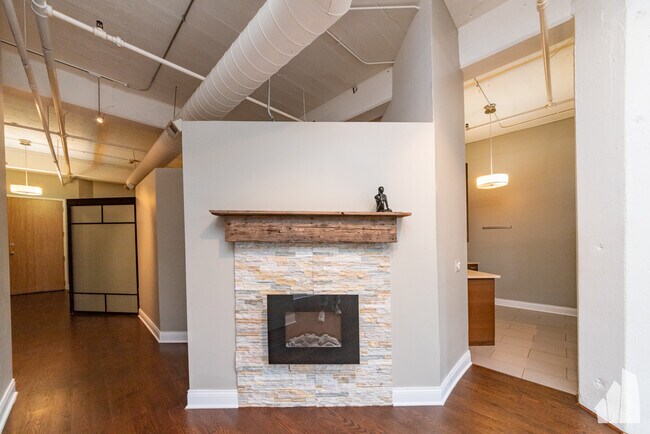 124 W Polk St in Chicago, IL - Building Photo - Building Photo