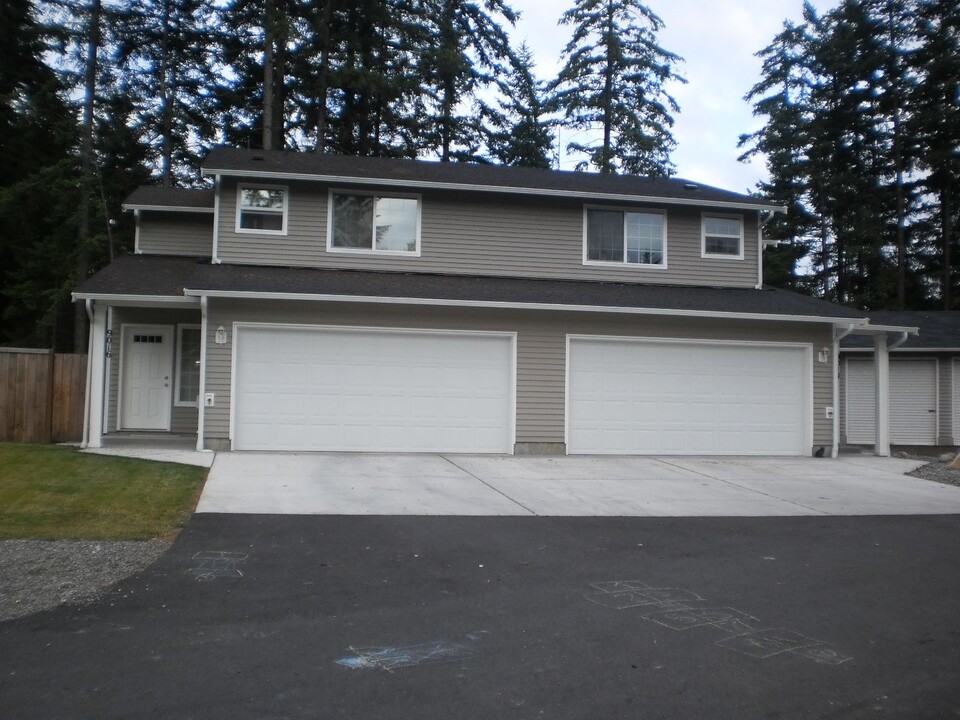 9014 208th St Ct E-Unit -9014 in Graham, WA - Building Photo