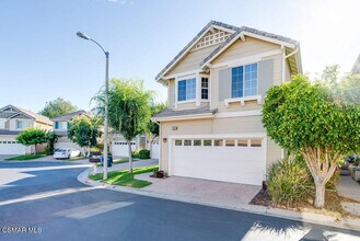 3105 La Casa Ct in Thousand Oaks, CA - Building Photo - Building Photo