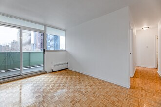 135 Isabella St in Toronto, ON - Building Photo - Interior Photo