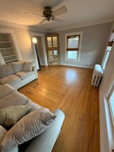 51 Knowles Ave in Plantsville, CT - Foto de edificio - Building Photo