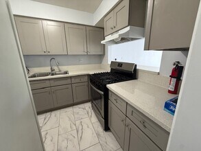 1192 Mitchell Ave in Tustin, CA - Building Photo - Building Photo