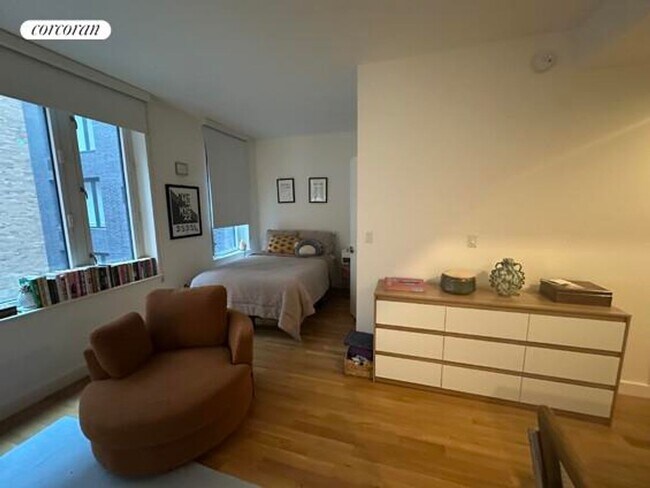 501 E 74th St in New York, NY - Building Photo - Building Photo