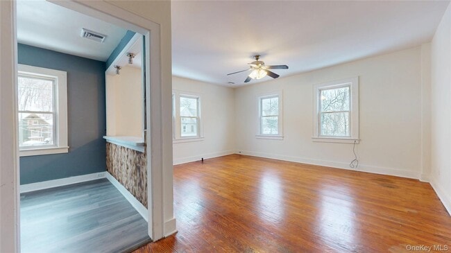 55 Orange St in Port Jervis, NY - Foto de edificio - Building Photo