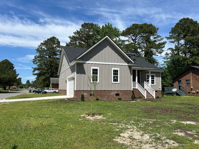 100 Nora Ln in Rocky Mount, NC - Building Photo - Building Photo