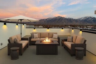 4338 S Main St in Murray, UT - Building Photo