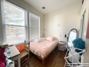 775 Parker St, Unit 1 in Boston, MA - Building Photo - Building Photo