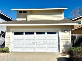 59 Bridgeport in Irvine, CA - Building Photo