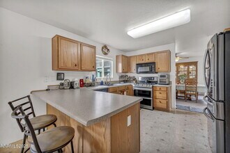 17795 Oakview Ct in Reno, NV - Building Photo - Building Photo