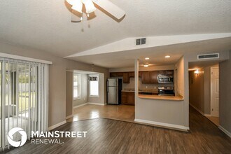 7525 Pheasant Run Dr in Jacksonville, FL - Foto de edificio - Building Photo