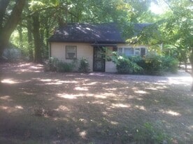 7775 Shamrock Rd in Millington, TN - Building Photo