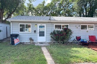 907.5 2nd St in Colorado Springs, CO - Building Photo
