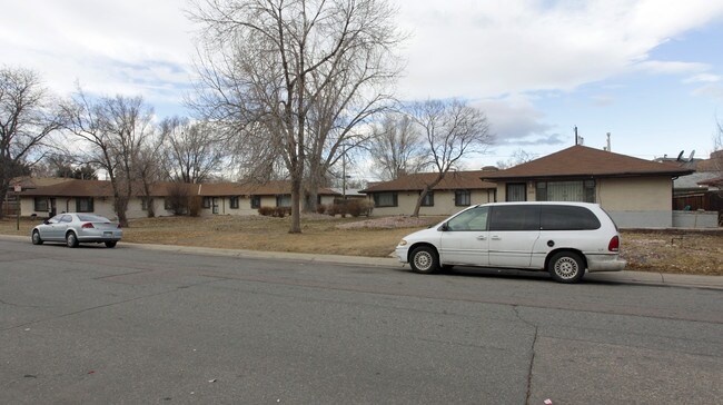 2837-2855 Harrison St in Denver, CO - Foto de edificio - Building Photo