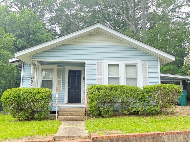 property at 906 N Park Ave