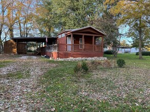 13338 Longstreet Rd in Willis, TX - Building Photo - Building Photo