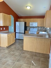 1234 E Arnold St in Laramie, WY - Foto de edificio - Building Photo