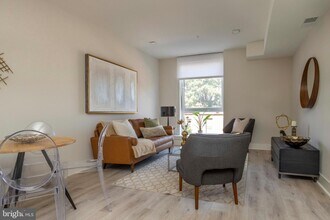 1805 N Howard St-Unit -302 in Philadelphia, PA - Building Photo - Building Photo