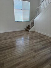 2760 W 61st Pl in Hialeah, FL - Building Photo - Building Photo