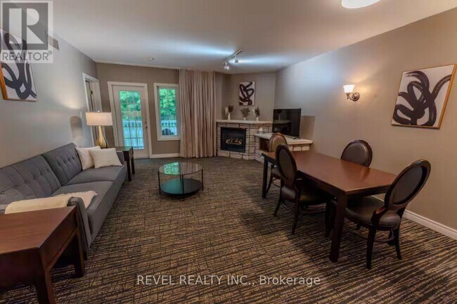 90 Highland Dr in Oro-Medonte, ON - Building Photo - Building Photo