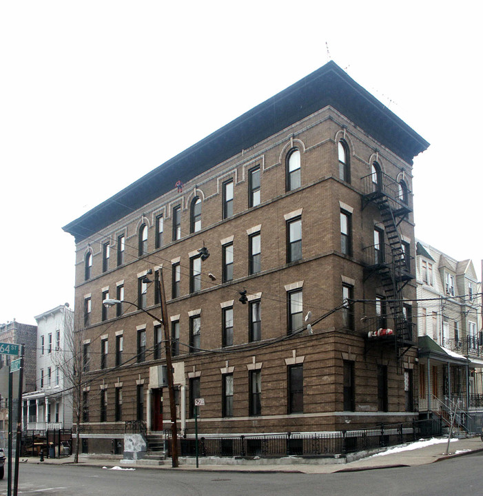 965 College Ave in Bronx, NY - Foto de edificio