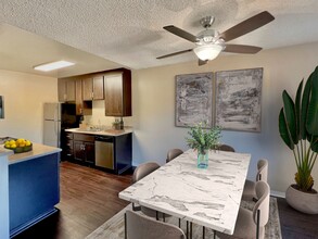 Shadow Ridge Apartments in Oceanside, CA - Building Photo - Building Photo