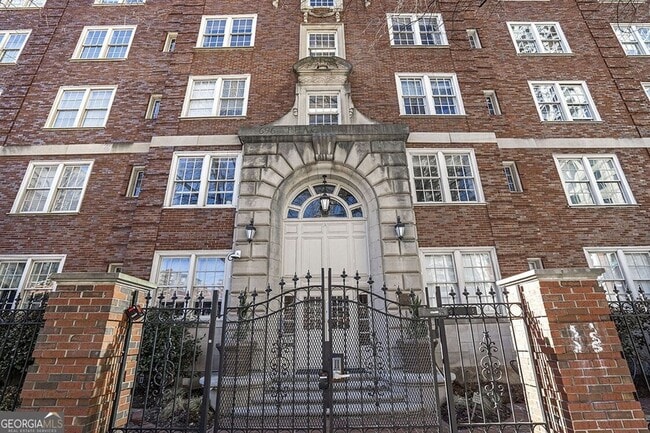 property at 800 Peachtree St NE