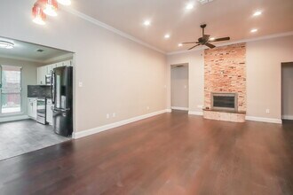 10824 Deauville Cir N in Fort Worth, TX - Foto de edificio - Building Photo