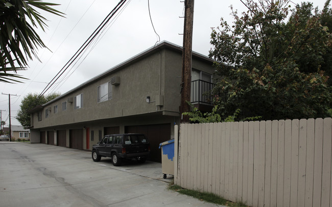 Dayton Terrace Apartments in Anaheim, CA - Building Photo - Building Photo