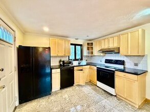 19 Keans Rd in Burlington, MA - Building Photo - Building Photo