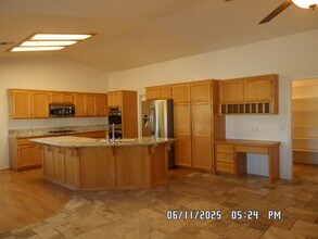 17785 Branding Iron Rd in Apple Valley, CA - Building Photo - Building Photo