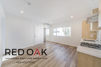6626 Darby Ave, Unit 9 in Los Angeles, CA - Building Photo - Building Photo