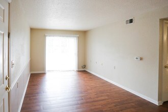 Twin City Villa in Festus, MO - Building Photo - Interior Photo