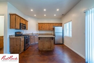 2075 S Sir Monte Dr in Saint George, UT - Building Photo - Building Photo