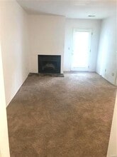 69 Peachtree Ln in Fairview Heights, IL - Building Photo - Building Photo