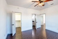 222 Clay Court in Waco, TX - Foto de edificio - Interior Photo