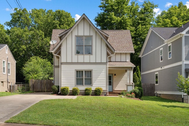 1003 Dew St in Nashville, TN - Building Photo - Building Photo