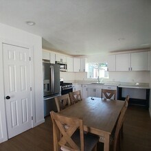 5833 Greycourt Ave in San Diego, CA - Building Photo - Building Photo