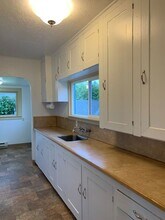 800 Oakhill Ave SE in Salem, OR - Building Photo - Building Photo