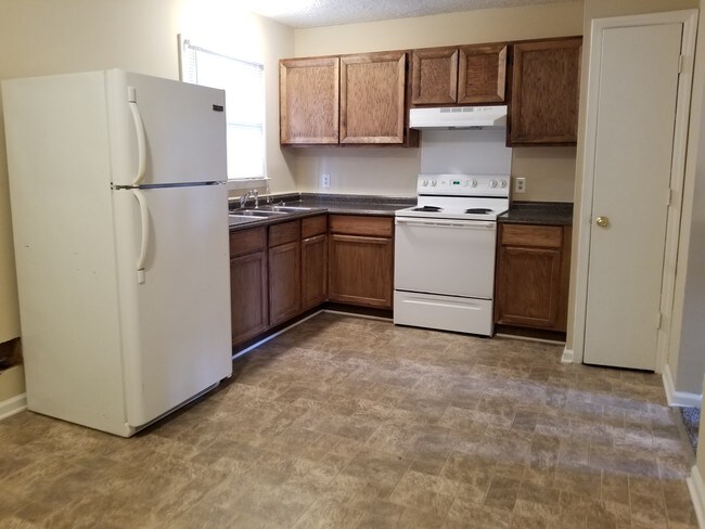 2813 Craig Point Rd-Unit -2813 in High Point, NC - Building Photo - Building Photo