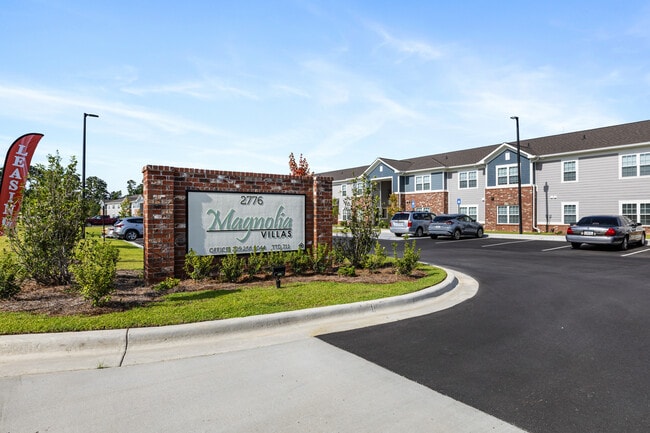 Magnolia Villas in Tifton, GA - Building Photo - Building Photo
