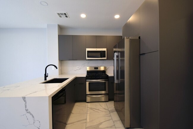 8711 Villa Jeremiah Ln in Las Vegas, NV - Building Photo - Building Photo
