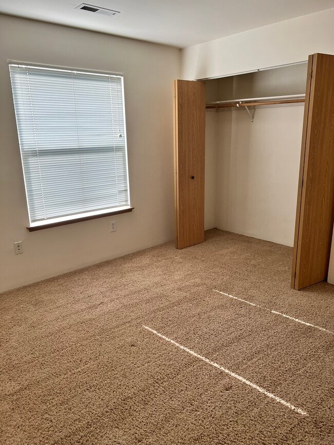 5557 Glenridge Way in Klamath Falls, OR - Building Photo - Building Photo