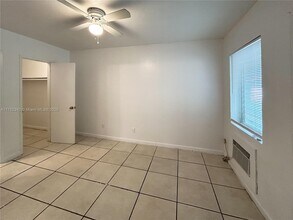 738 NE 86th St in Miami, FL - Building Photo - Building Photo