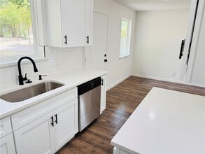 740 Bimebella Ln in Dallas, TX - Building Photo - Building Photo