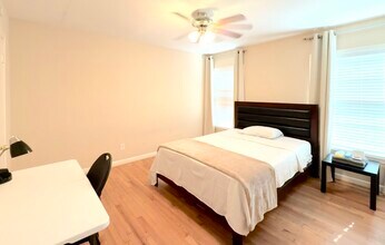 2007 Sheridan St in Houston, TX - Foto de edificio - Building Photo