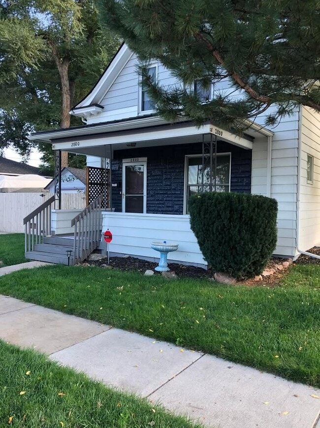 2800 S Acoma St in Englewood, CO - Foto de edificio - Building Photo
