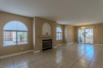 7570 W Flamingo Rd in Las Vegas, NV - Foto de edificio - Building Photo