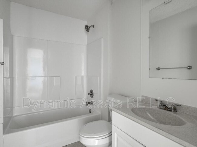 1902 John F Kennedy St in Pittsburg, KS - Building Photo - Building Photo